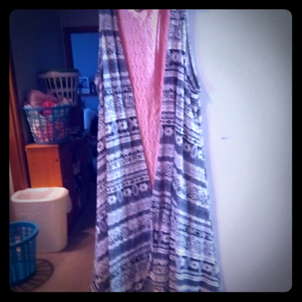 Sleeveless tunic sweater